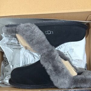 UGG Women's Black and Gray Sheepskin Slippers